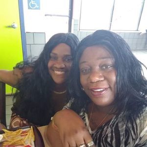 Meet your Posher, Mia